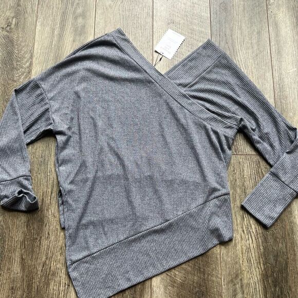Stella & Dot Asymmetrical Ribbed Double V Sweater NWT Chambray Blue Grey Small - Picture 12 of 12
